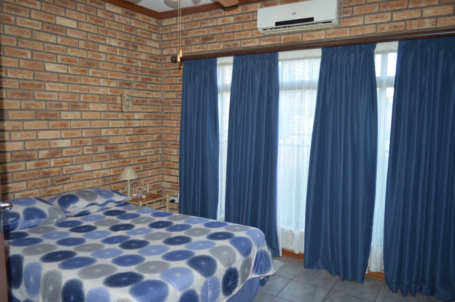 6 Bedroom Property for Sale in Doringkruin North West